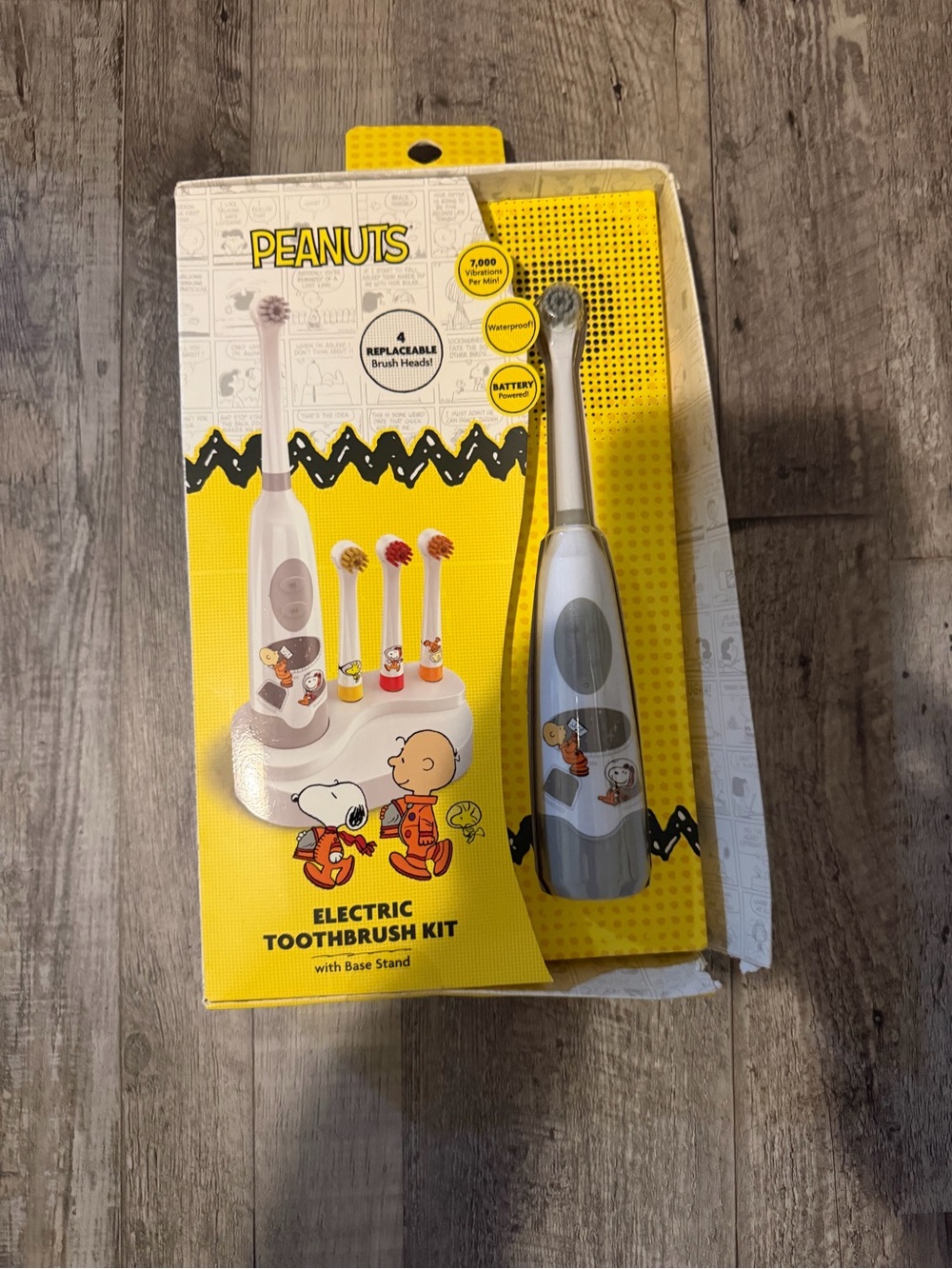 Peanuts Kids Electric Toothbrush Kit - Yellow White Gray